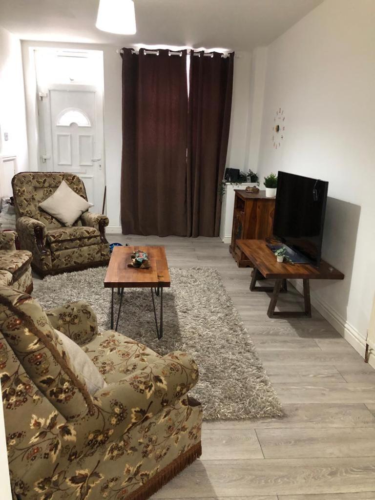 ロンドン Alpha House Bed & Breakfast エクステリア 写真