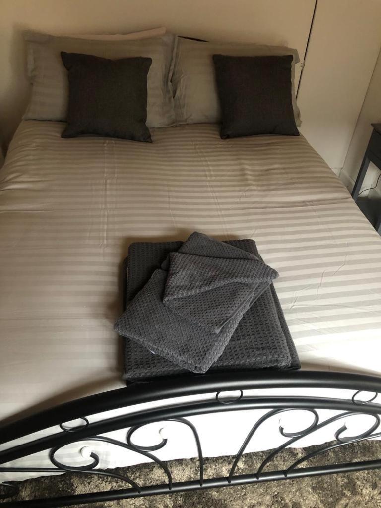 ロンドン Alpha House Bed & Breakfast エクステリア 写真